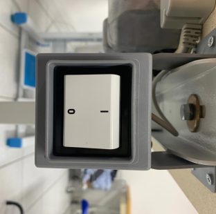 Interruttore on/off per accensione e spegnimento macchine da cucire professionali