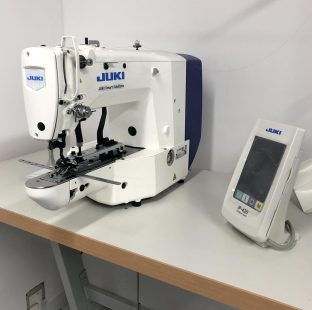 Macchina attaccabottoni elettronica, tipo LK1903, Marchio JUKI