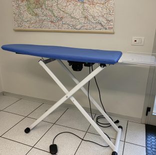 Tavolo da stiro pieghevole nuovo, Marchio BATTISTELLA